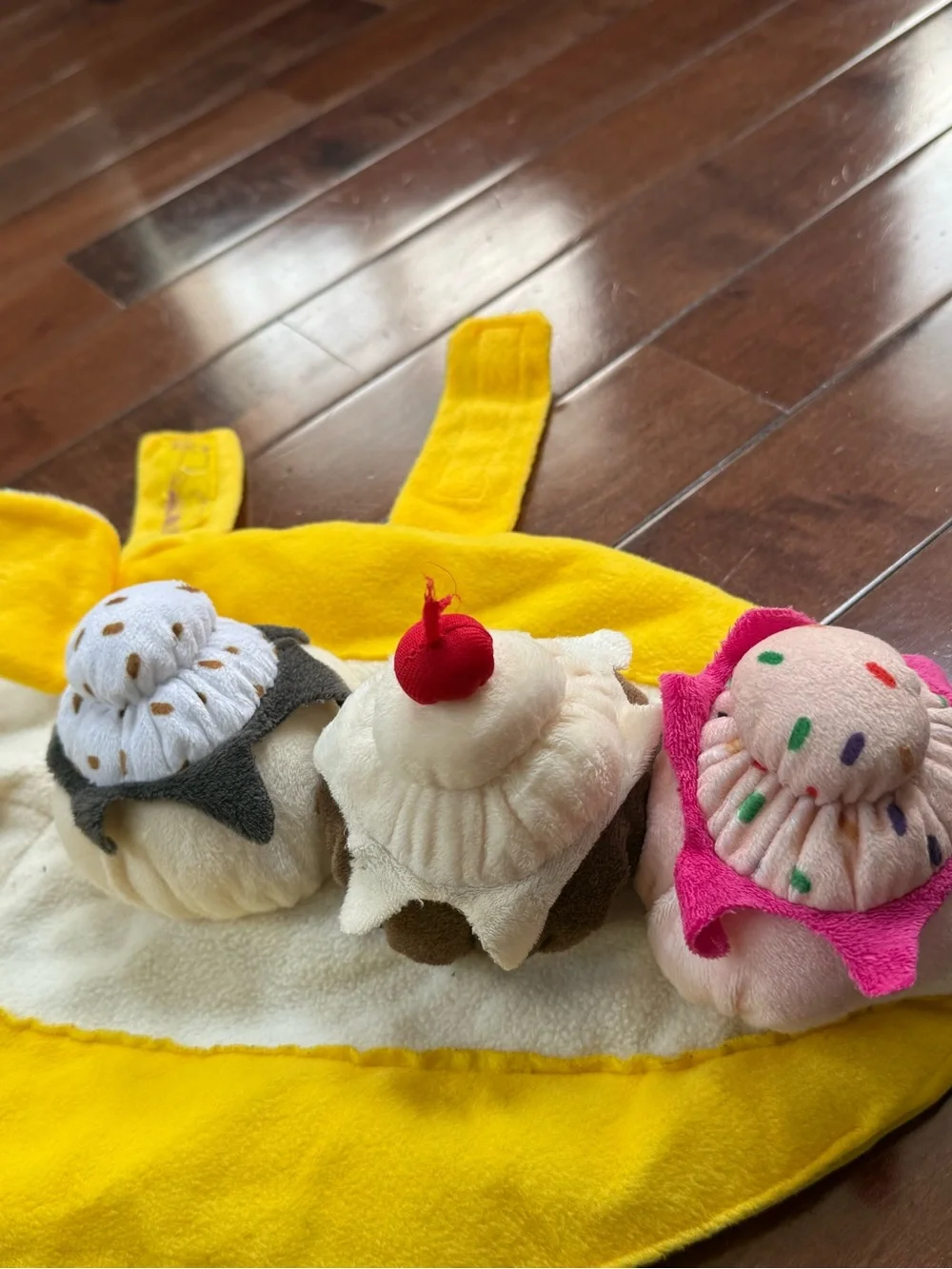 Moonlight Manor Banana Split Ice Cream Dog Halloween Costume, size Small
